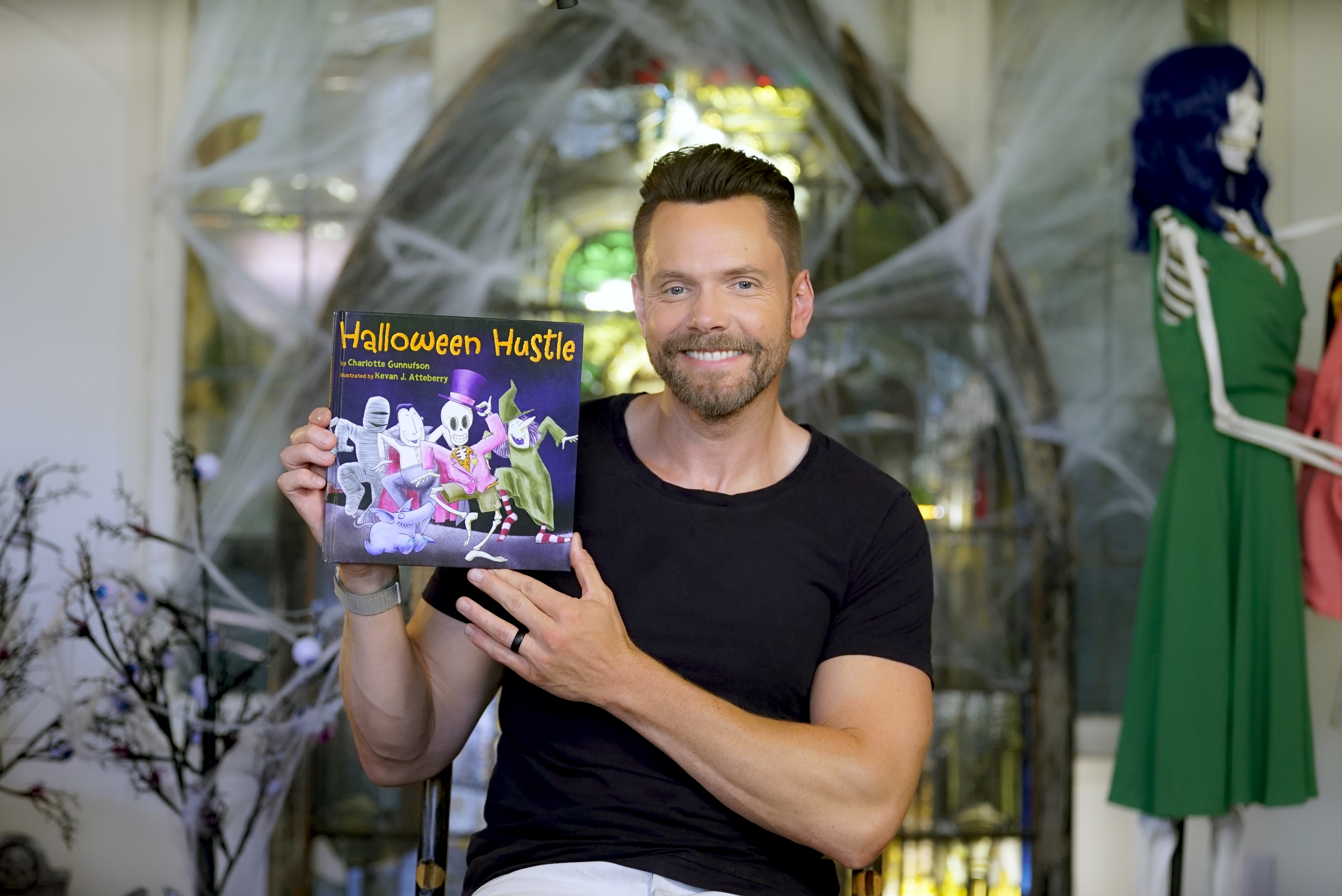 Halloween Hustle read by Joel McHale