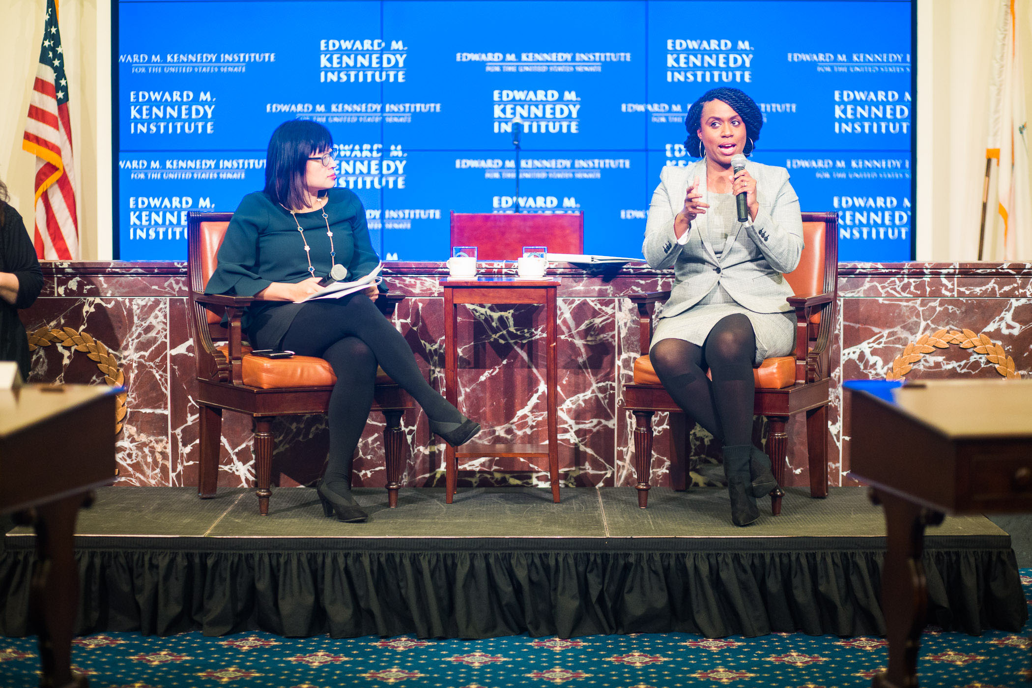 Connecting Questions as Introductions